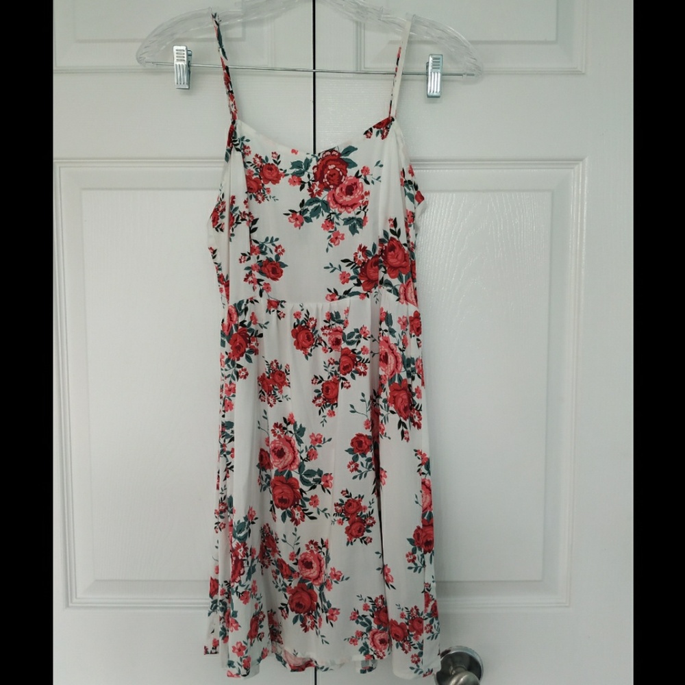 H&M Divided floral summer dress